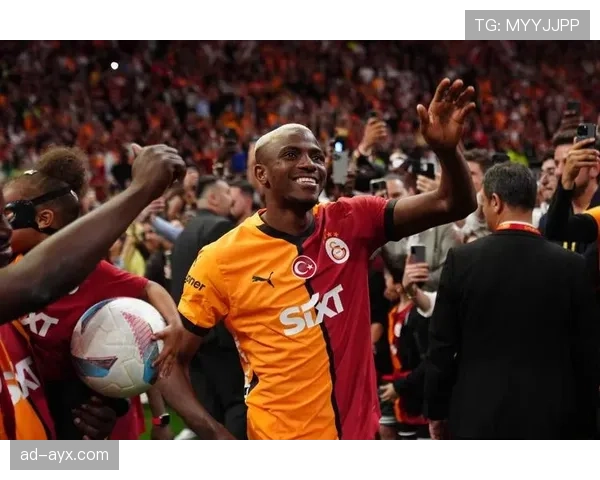 沃特金斯与奥斯梅恩对比:爆发力与对抗性,谁在锋线对抗中更具优势? 沃特金斯与奥斯梅恩对比:爆发力与对抗性,谁在锋线对抗中更具优势?